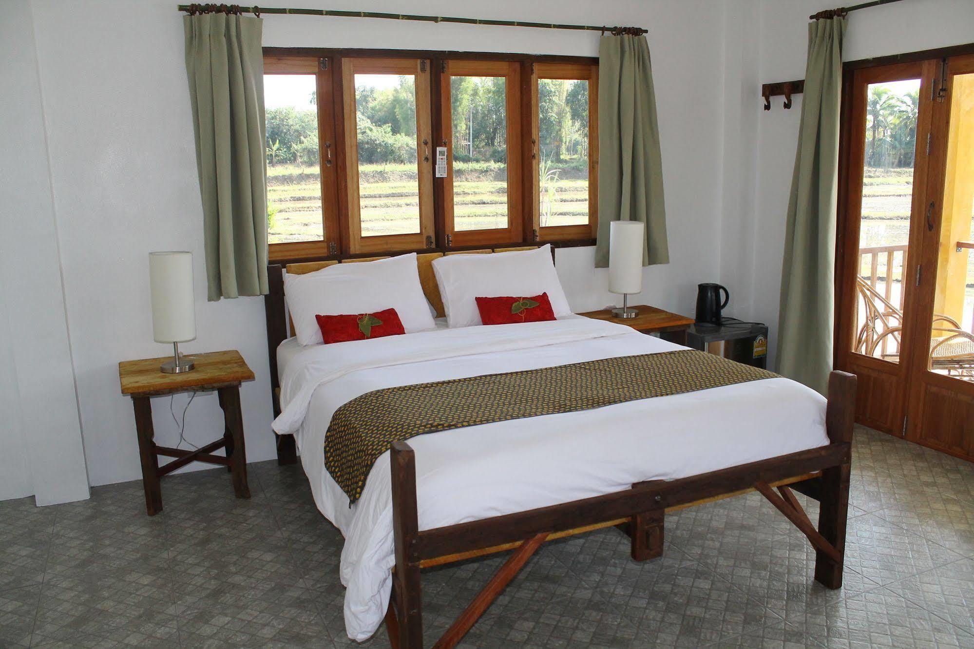 Country Retreat Hotel Mae Rim Eksteriør billede